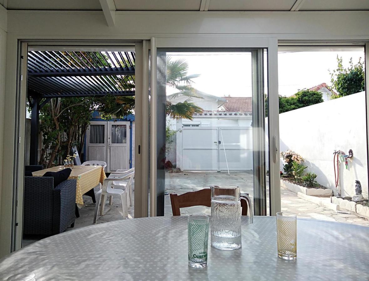 Maison Boisvinet Saint-Gilles-Croix-De-Vie, 4-5 P, Belle Cour Interieure, 200M Plage Εξωτερικό φωτογραφία